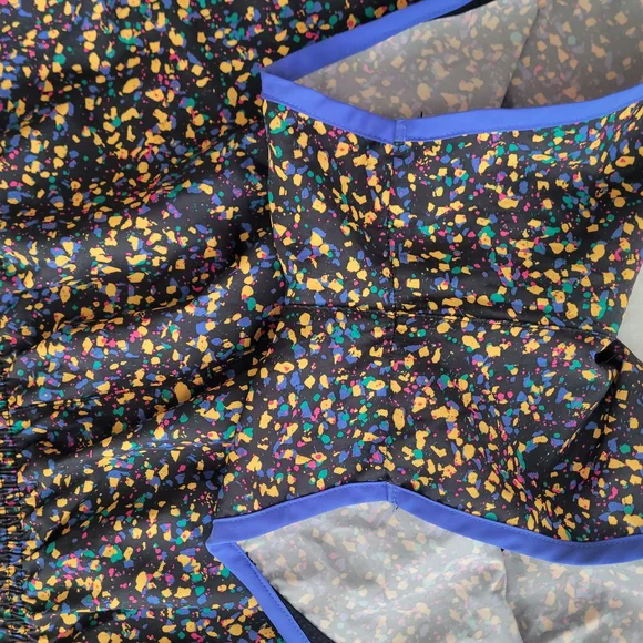 Nike Women's Multicolor Running Shorts - Picture 6 of 6